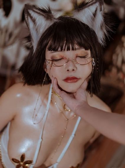 日本三级大乳吃奶_蓝光在线播放观看