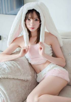 欧美巨乳美女B啪B啪_蓝光电影在线观看
